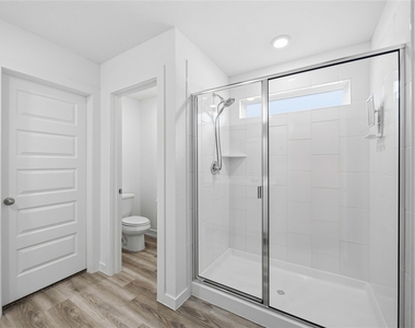 9522 Wall Street - Photo Thumbnail 18