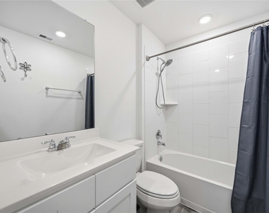 9522 Wall Street - Photo Thumbnail 23