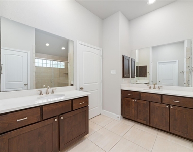 5020 Dickson Street - Photo Thumbnail 21