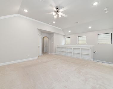 5020 Dickson Street - Photo Thumbnail 14