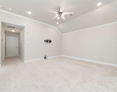 5020 Dickson Street - Photo Thumbnail 13