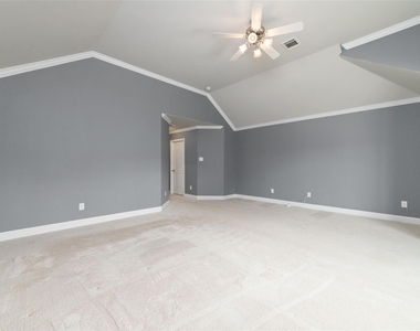 5020 Dickson Street - Photo Thumbnail 17