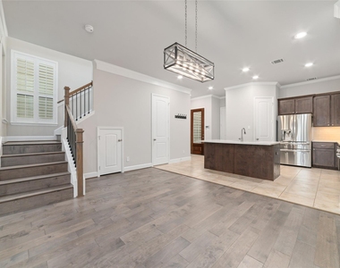 5020 Dickson Street - Photo Thumbnail 9