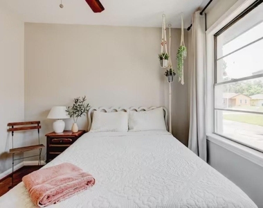 3606 Yosemite Street - Photo Thumbnail 6