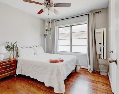 3606 Yosemite Street - Photo Thumbnail 4