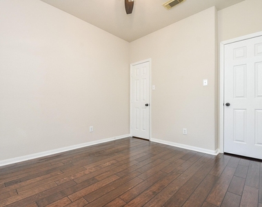 9135 Edgeloch Drive - Photo Thumbnail 21