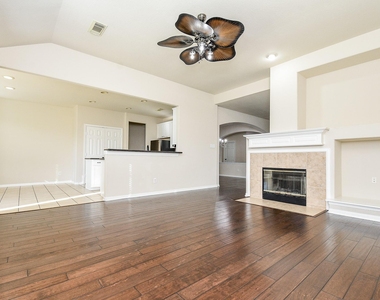9135 Edgeloch Drive - Photo Thumbnail 11