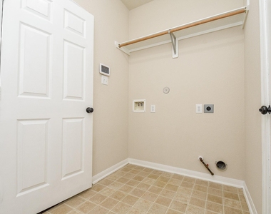 9135 Edgeloch Drive - Photo Thumbnail 28