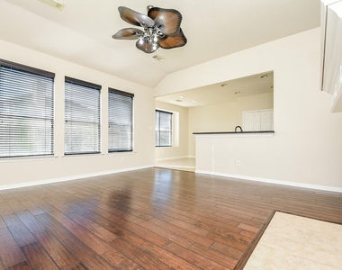 9135 Edgeloch Drive - Photo Thumbnail 10