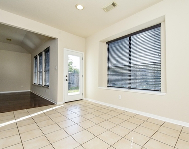 9135 Edgeloch Drive - Photo Thumbnail 15