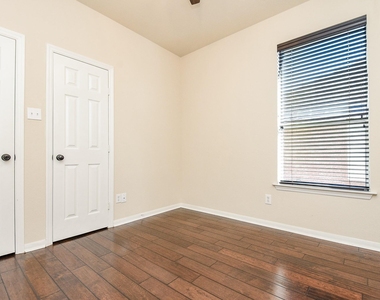 9135 Edgeloch Drive - Photo Thumbnail 23