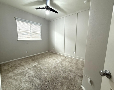 14322 Heath Falls Lane - Photo Thumbnail 15