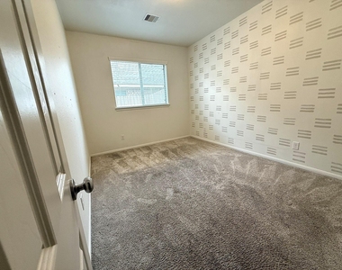 14322 Heath Falls Lane - Photo Thumbnail 13