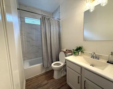 14322 Heath Falls Lane - Photo Thumbnail 16