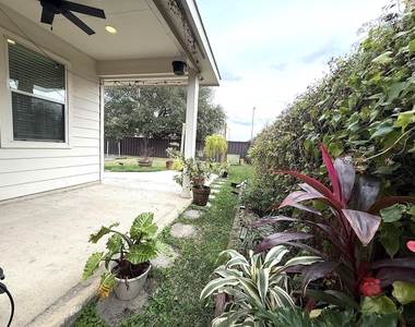 14322 Heath Falls Lane - Photo Thumbnail 18