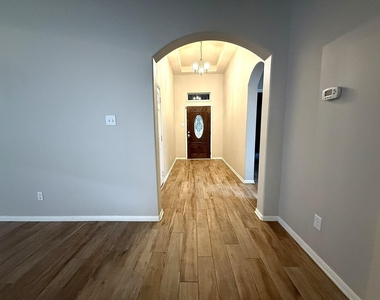 14322 Heath Falls Lane - Photo Thumbnail 3
