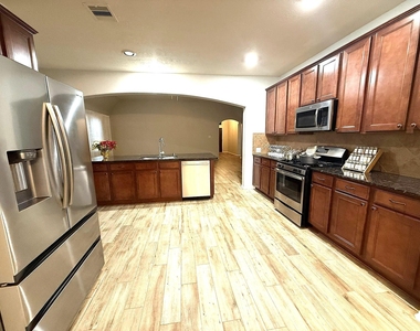 14322 Heath Falls Lane - Photo Thumbnail 8