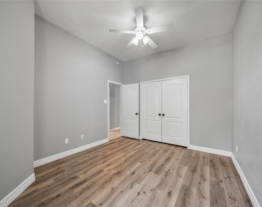 24910 Crystal Stone Lane - Photo Thumbnail 26