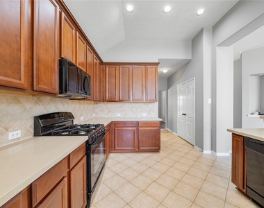24910 Crystal Stone Lane - Photo Thumbnail 20