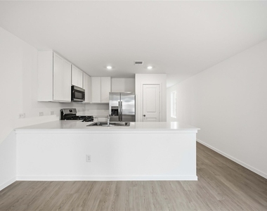 16842 Spotted Oak Drive - Photo Thumbnail 11