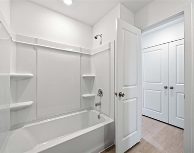 16842 Spotted Oak Drive - Photo Thumbnail 13