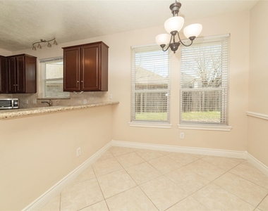 1727 Park Forest Drive - Photo Thumbnail 7