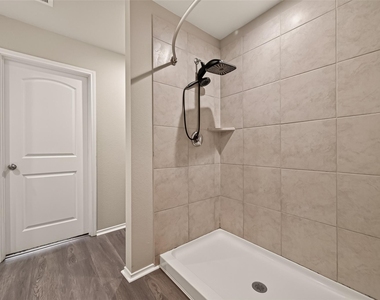 21422 Chester Cliff Lane Lane - Photo Thumbnail 32