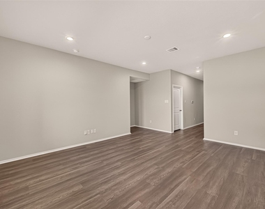 21422 Chester Cliff Lane Lane - Photo Thumbnail 9