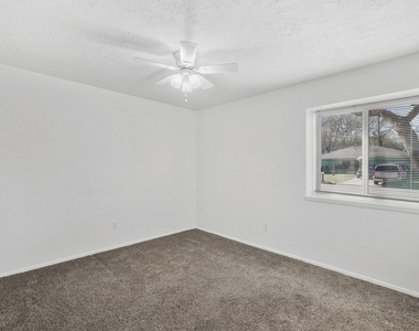 15226 Flamingo Park - Photo Thumbnail 4