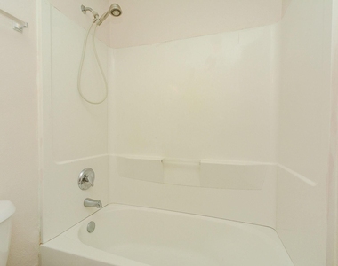 19715 Lindenfield Court - Photo Thumbnail 27