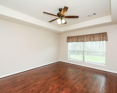 19715 Lindenfield Court - Photo Thumbnail 17