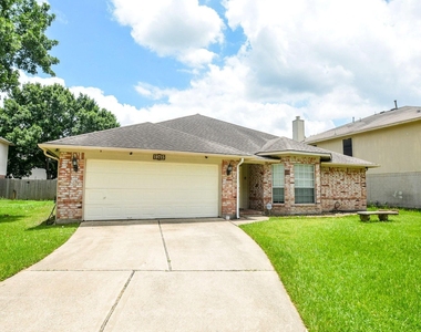 19715 Lindenfield Court - Photo Thumbnail 1