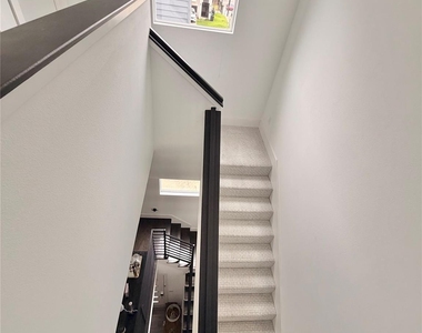 3311 Baer Street - Photo Thumbnail 25