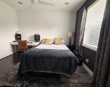 3311 Baer Street - Photo Thumbnail 27
