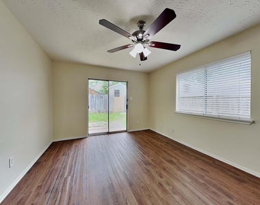 3902 Mattingham Drive - Photo Thumbnail 11
