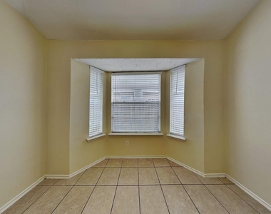 3902 Mattingham Drive - Photo Thumbnail 5