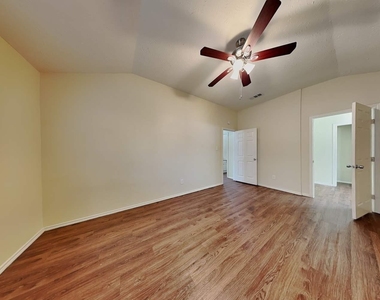 3902 Mattingham Drive - Photo Thumbnail 6