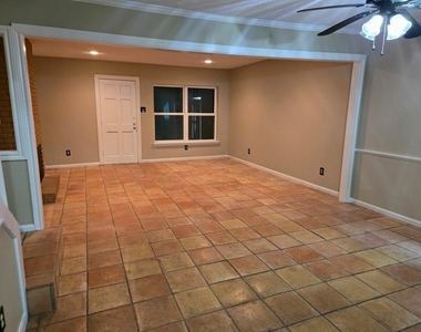1779 Saxony Lane - Photo Thumbnail 3