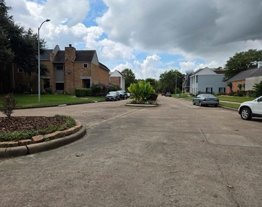 1779 Saxony Lane - Photo Thumbnail 22
