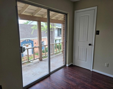 1779 Saxony Lane - Photo Thumbnail 12