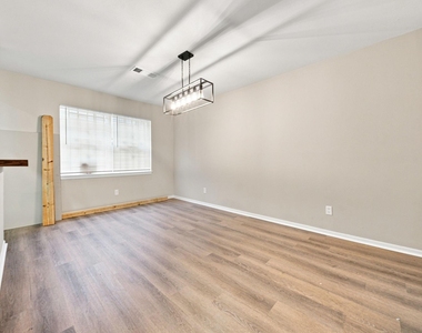 5806 Clarewood Drive - Photo Thumbnail 13