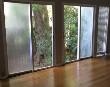404 Hawthorne Street - Photo Thumbnail 4