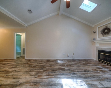 9 Oldstream Court - Photo Thumbnail 8