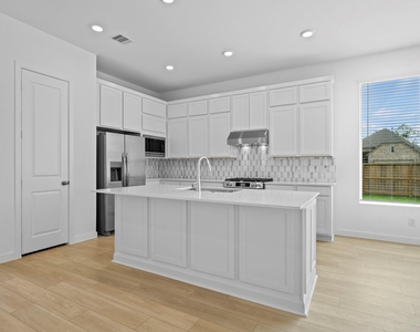 2720 Grove Crest Drive - Photo Thumbnail 10