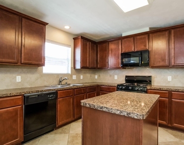 30723 Ginger Trace Drive - Photo Thumbnail 6