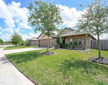 18335 Stablewood Manor Trail - Photo Thumbnail 1