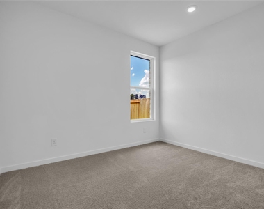 11688 Lazy Oak Creek Dr - Photo Thumbnail 4