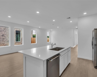 11688 Lazy Oak Creek Dr - Photo Thumbnail 31