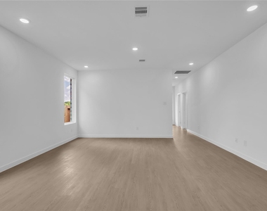 11688 Lazy Oak Creek Dr - Photo Thumbnail 9
