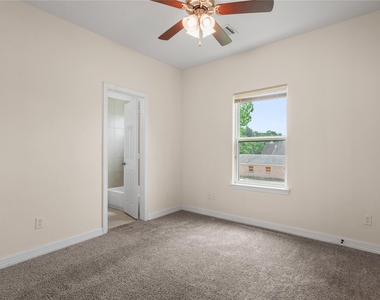 2407 Ferguson Way Rd Road - Photo Thumbnail 21